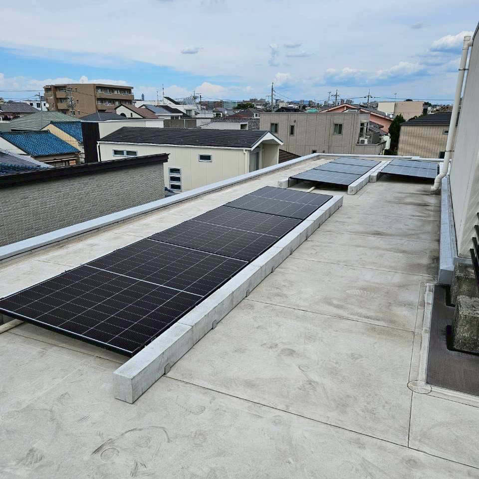 屋上型太陽光パネル設置実績（有限会社サン・エナック）